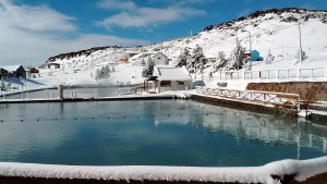 Las termas más increíbles abren sus puertas estas vacaciones, en medio de la nieve de la Patagonia ¿Vos conocés Copahue?