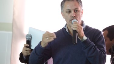 Carrizo aelantó que con estos equipos "se refuerza una primera compra".