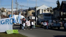 Imagen de Los trabajadores del Sanatorio del Sol cortaron la rotonda del Ñireco