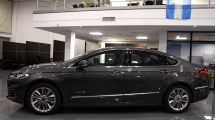 Imagen de Ford Mondeo Vignale híbrido: es más fácil contar lo que no tiene
