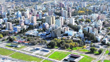 Alrededor de 1.500 profesionales de nacionalidad venezolana se estima que hay radicados en el Alto Valle. (Foto: Archivo)