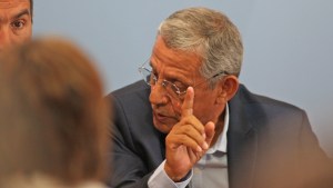 Quiroga dijo que en CALF sobra personal