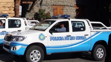 La Policía de Río Negro intervino ante la denuncia de vecinos por un festejo en un departamento. Archivo