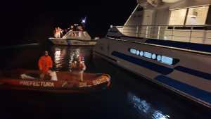 Villa La Angostura: evacuaron por el lago Nahuel Huapi a 800 turistas varados