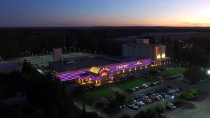 Una pelea en el casino terminó con un Policía internado tras ser atropellado