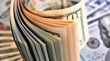 Imagen de El dólar y una estabilidad de bases frágiles
