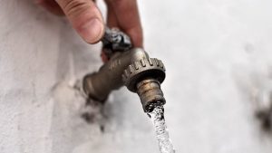 Por falta de agua, vecinos de la zona norte se movilizarán en Roca