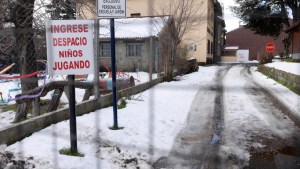 Escuelas de Bariloche sin clases por el temporal y la falta de gas