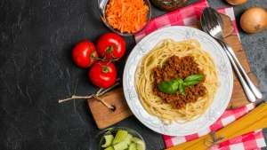 Fideos con boloñesa de carne veggie ¿ya probaste?