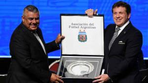 El cruce de AFA con Conmebol y una oferta europea