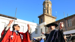 Malambo, Pericón Nacional y chocolate con tortas fritas en Viedma