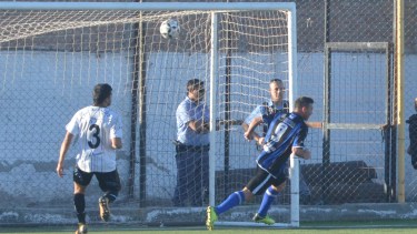 La pelota entra al arco y Muñoz corre a festejar, una imagen que se repitió durante todo el torneo. (Foto: Yamil Regules)