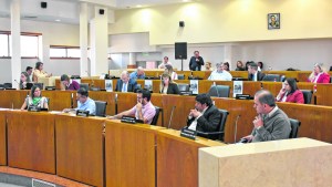 Neuquén: Acuerdan reemplazos en las listas con paridad de género