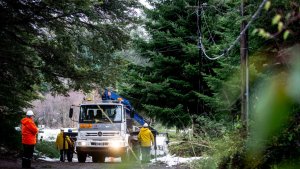 Prometen para mañana terminar de dar energía a La Angostura