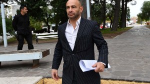 Balean con siete disparos el auto del jefe de gabinete de Chubut