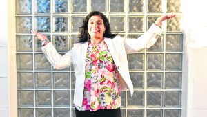 Laura Miranda, antes de la Feria del Libro: “El romance no es rosa y tiene su revés”