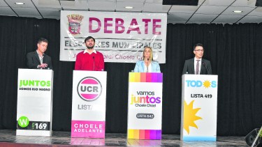 Ramello, Yunes, Rodríguez y Altamiranda, durante el cruce de proyectos del domingo en Bomberos.