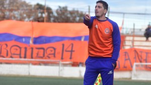 Diego Napolitano renunció a la dirección técnica del Deportivo Roca