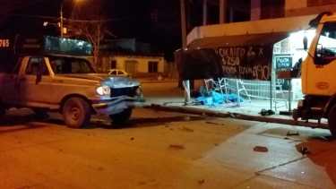 El accidente ocurrió durante la madrugada en Esquiú y Manuel Estrada. (Foto: gentileza)