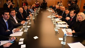 El peronismo presiona para que Macri compense a las provincias con ATN