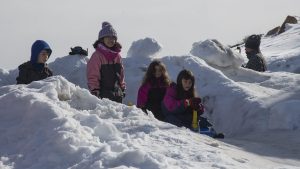 La nieve tentó en el último feriado puente del invierno