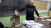 Imagen de Comienza el recuento de votos de las PASO en Bariloche