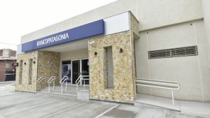 El Banco Patagonia reinauguró su sucursal de Cinco Saltos