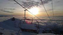 Imagen de Video: un mar de nubes en un amanecer de película en el cerro Catedral