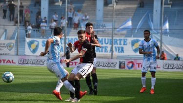 El Sabalero impuso condiciones y Sol lo sufre.