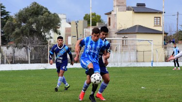 El Aviador bajó al último campeón en el debut del campeonato. Foto: (Mauricio Martín)