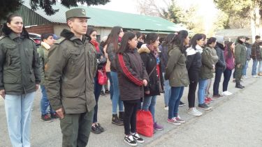 Jóvenes voluntarios del Servicio Cívico participaron de la presentación oficial en Bariloche.