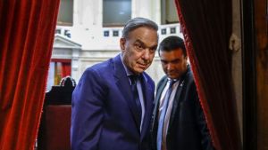 Pichetto mostró inquietud por el desarrollo de inversiones en Vaca Muerta