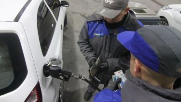 El incremento fue justificado por Nación en la suba del precio internacional del crudo.