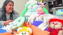 Imagen de Natalia encontró en los  muñecos un estilo de vida