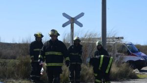 Accidente fatal entre un tren y una moto en Roca