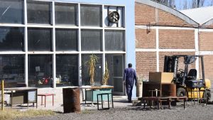 Así está Interlagos: rematarán muebles de oficina y vehículos