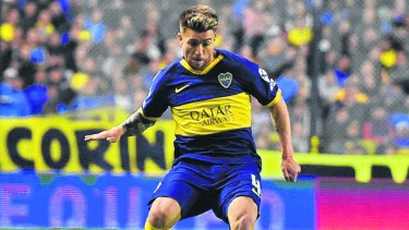 Buffarini, ex San Lorenzo, regresa a la titularidad en el Xeneize. Será un partido especial para el lateral.