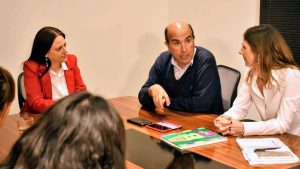 Bermúdez retomaría políticas de género después del cierre del 0800 Mujer