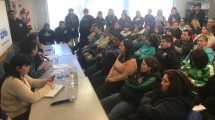 Imagen de Estatales de Neuquén se adhieren al paro contra la represión en Chubut