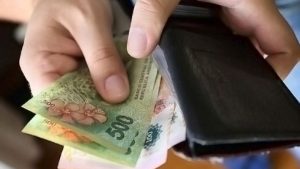 Río Negro anunció pago de sueldos a partir del 6 de enero