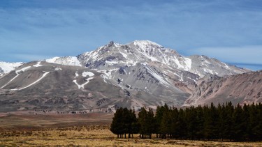 El sismo tuvo su epicentro a unos 50 kilómetros del volcán Domuyo.  (Foto: archivo) 