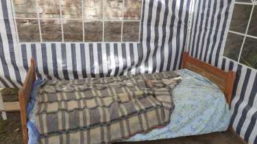 El gazebo que funcionaba como una habitación más en el patio de la vivienda. 