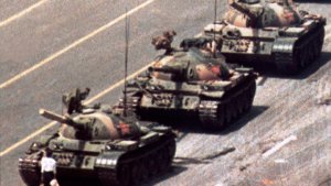 Murió el fotógrafo de la famosa instantánea de Tiananmen