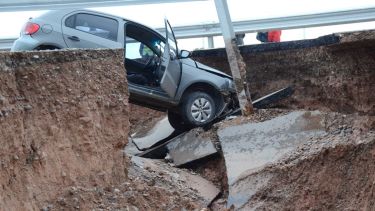La semana  pasada Guillermo Dietrich visitó las obras viales en el sector. Foto. Yamil Regules 