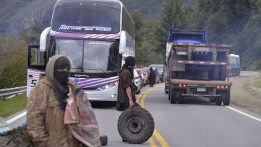 Los cortes de la ruta nacional 40 Sur, en Villa Mascardi, fueron una postal repetida desde noviembre de 2017 hasta hace unas semanas. (Foto archivo)