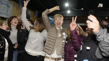 La senadora Silvina García Larraburu retiene la banca y festejó en Bariloche. Foto: Alfredo Leiva