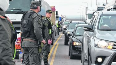Pasadas las 10 el tránsito quedó liberado sobre las rutas 22 y 17. Los conductores saludaron a los vecinos con su paso. 