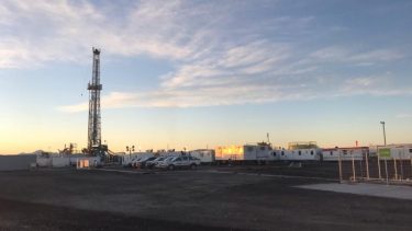 El desarrollo en el yacimiento mendocino Llancanelo es realizado por YPF.