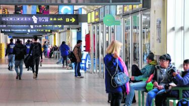 Actualmente la administración de la estación de colectivos está a cargo de la empresa Parada Liniers. 