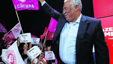 Costa, ganador.